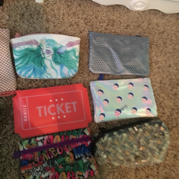 Set of 12 Ipsy Beauty Makeup Bags - Picture 6 of 6